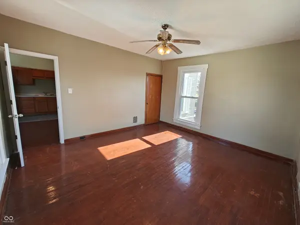 202 E Taylor ST E #1, Shelbyville, IN 46176