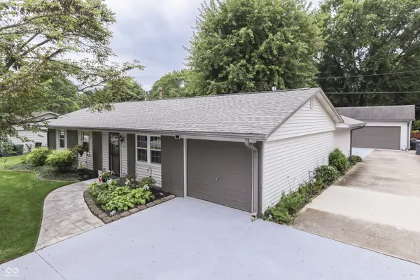 68 Kensington Park RD, Greenwood, IN 46142
