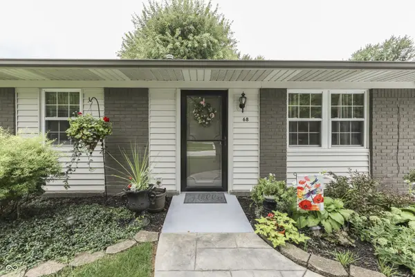 68 Kensington Park RD, Greenwood, IN 46142