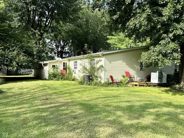 928 S Broadway ST, Pendleton, IN 46064