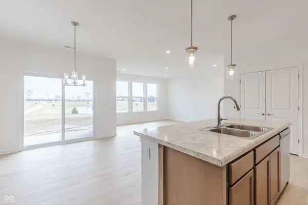 2185 Aviary LN, Danville, IN 46122