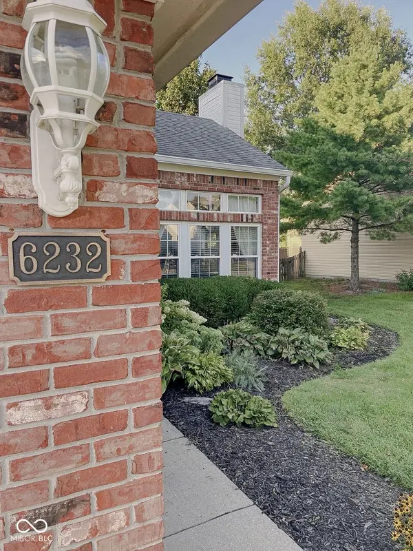 6232 Valleyview DR, Fishers, IN 46038