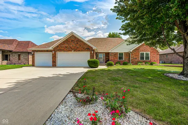 3753 S Cedar Creek LN, New Palestine, IN 46163