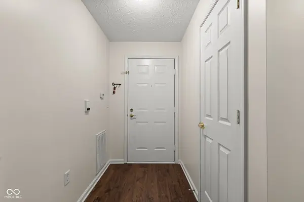 8950 Hunters Creek DR #208, Indianapolis, IN 46227