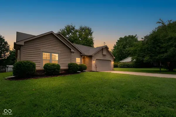 572 San Ricardo DR, Greenwood, IN 46142