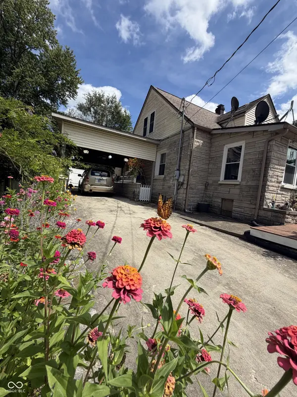 702 NW 2nd ST, Washington, IN 47501