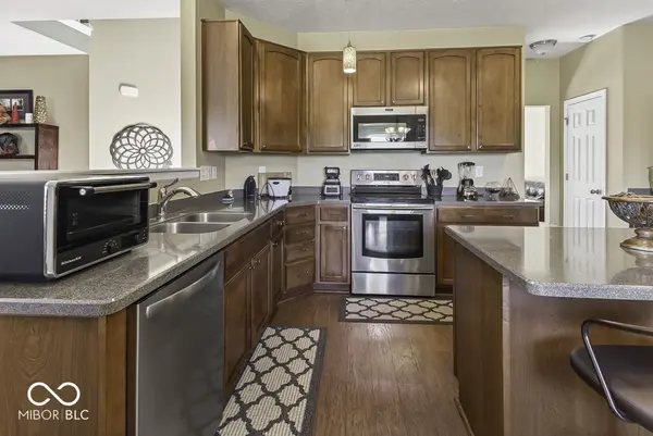 1416 Gleneagle DR, Indianapolis, IN 46239