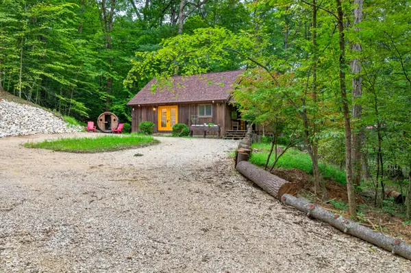 3380 Helmsburg RD, Nashville, IN 47448