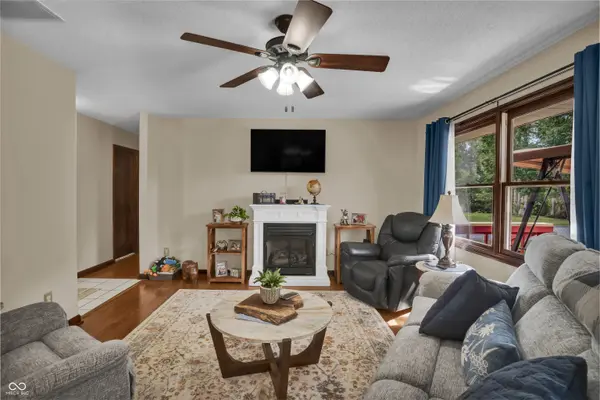 5195 N Camelot WAY, North Vernon, IN 47265