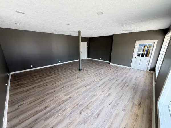 45 E Main ST, Jamestown, IN 46147