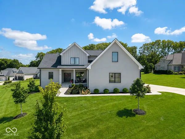 1837 Calvert Farms DR, Greenwood, IN 46143