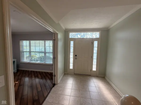 11900 Kelso DR #5, Zionsville, IN 46077