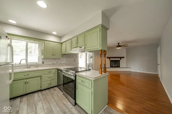3227 Meadowcrest DR, Anderson, IN 46011