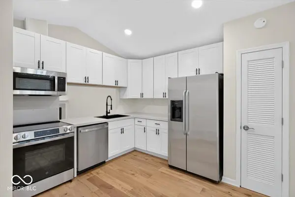 9218 N Park AVE, Indianapolis, IN 46240