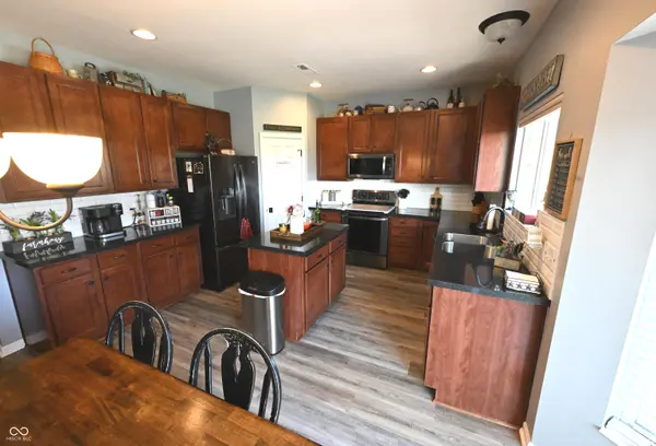 5592 W Woodhammer, Mccordsville, IN 46055