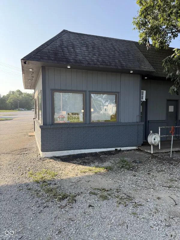 102 W Us Highway 36, Rockville, IN 47872