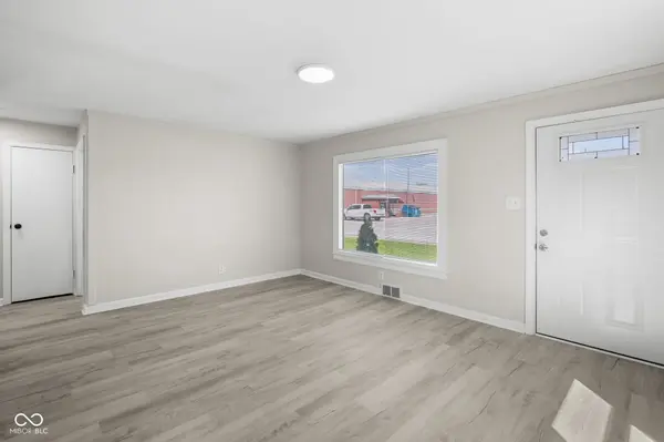 76 N 2nd AVE, Beech Grove, IN 46107