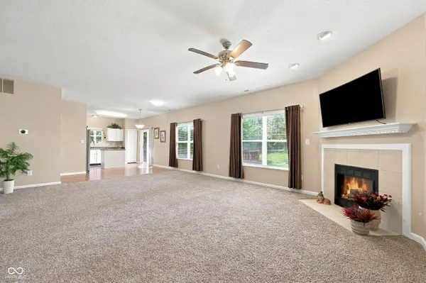 10695 Trailwood DR, Fishers, IN 46038