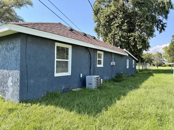 1370 E 225 S, Shelbyville, IN 46176