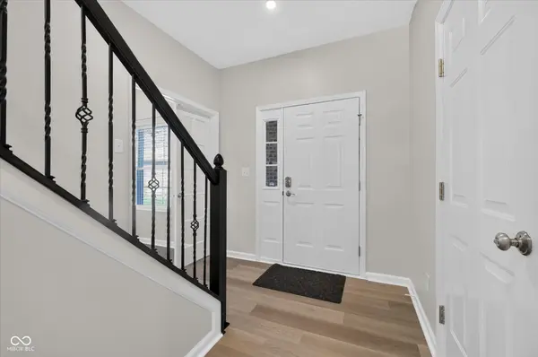 733 Farnham Drive, Westfield, IN 46074