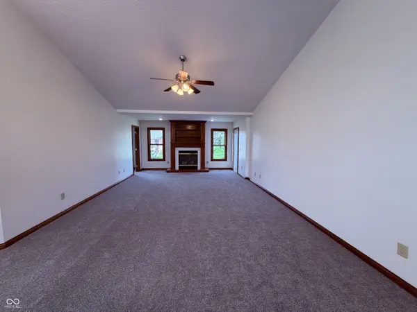2611 Berwick DR #R-1, Shelbyville, IN 46176
