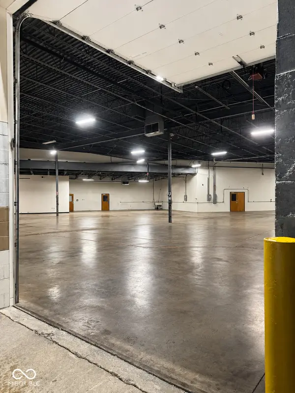 5739 Professional CIR #B, Indianapolis, IN 46241