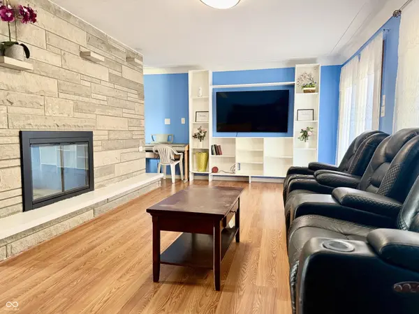 8136 S Pennsylvania ST, Indianapolis, IN 46227