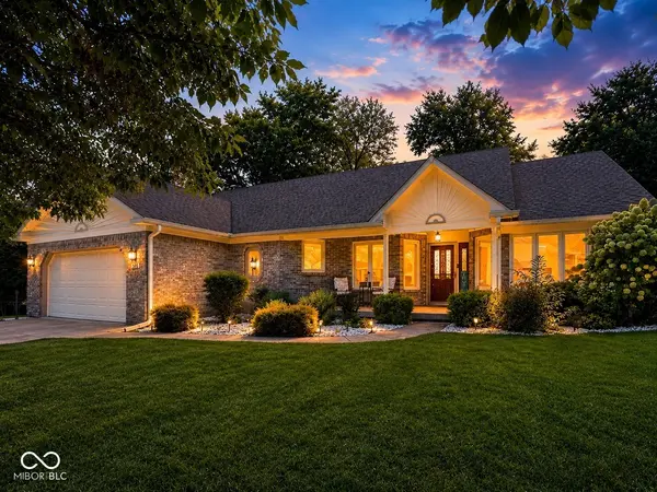 939 Silver Creek WAY, Greenwood, IN 46142