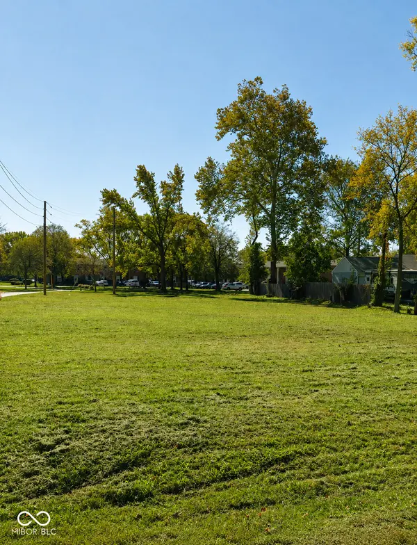 2425 Westlane RD, Indianapolis, IN 46268