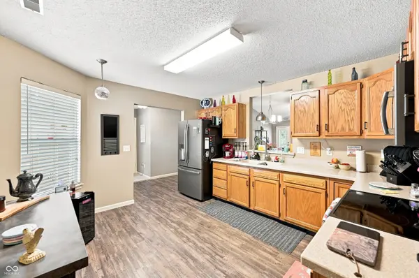 9717 Treyburn Green WAY, Indianapolis, IN 46239