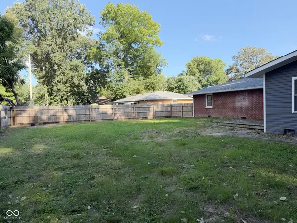 208 Cottonwood DR, Anderson, IN 46012