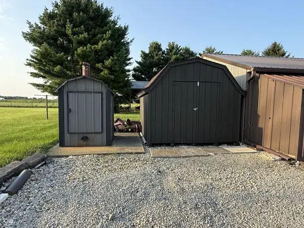 9972 E 500 RD N, Wilkinson, IN 46186