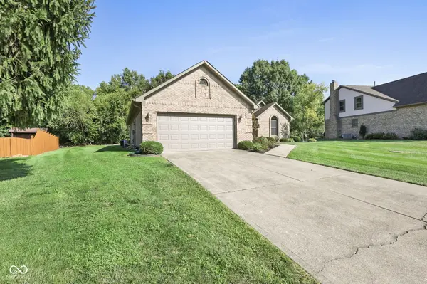 1041 New Harmony DR, Indianapolis, IN 46231
