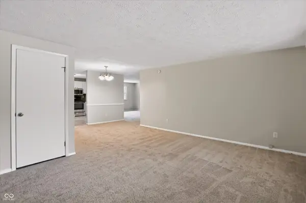 6864 Cordova DR, Indianapolis, IN 46221