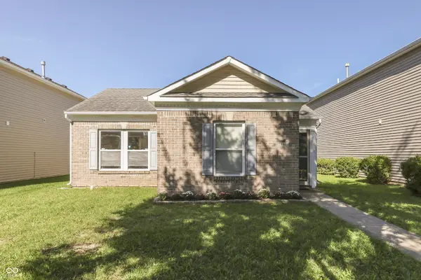 2316 Bristol DR, Franklin, IN 46131