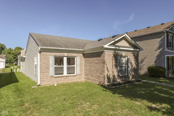 2316 Bristol DR, Franklin, IN 46131