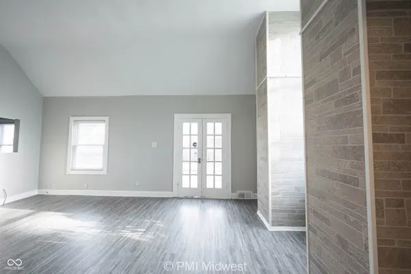4058 N Illinois ST, Indianapolis, IN 46208