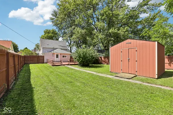 805 S 17th ST, Elwood, IN 46036
