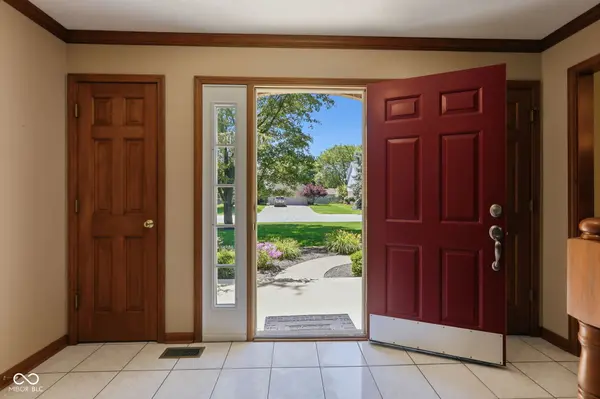 110 W Greyhound PASS, Carmel, IN 46032