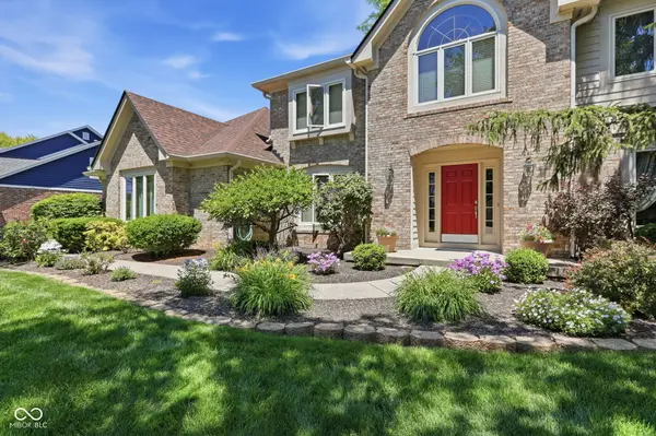 110 W Greyhound PASS, Carmel, IN 46032