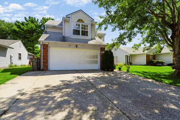 8817 Summer Walk DR E, Indianapolis, IN 46227
