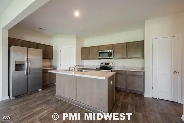 10828 Penwell WAY, Indianapolis, IN 46235