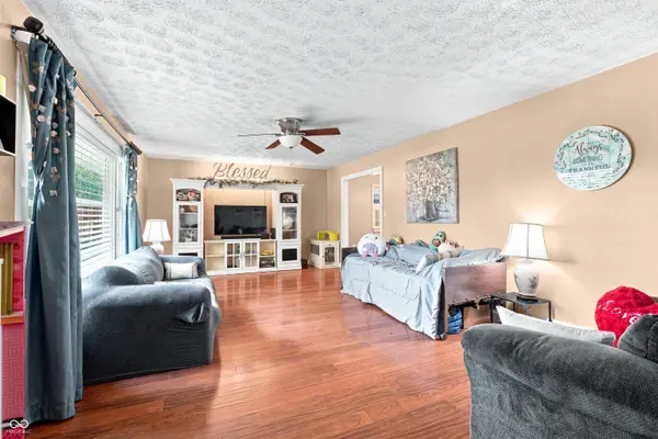 5640 W Thompson RD, Indianapolis, IN 46221