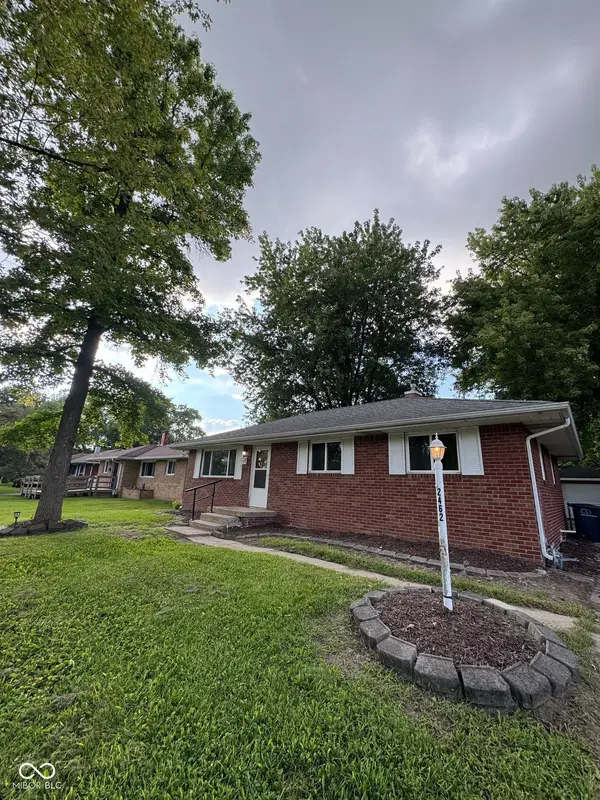 2462 Mann DR, Beech Grove, IN 46107
