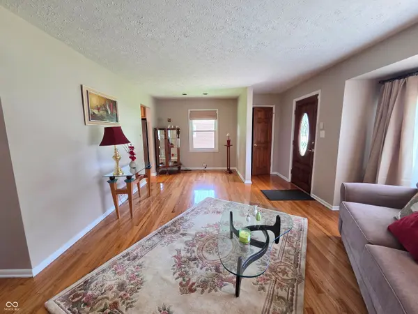 533 Lockerbie RD, Shelbyville, IN 46176
