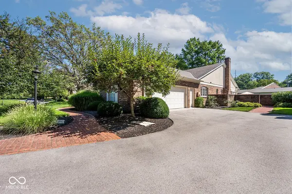 7925 Beaumont Green East DR, Indianapolis, IN 46250