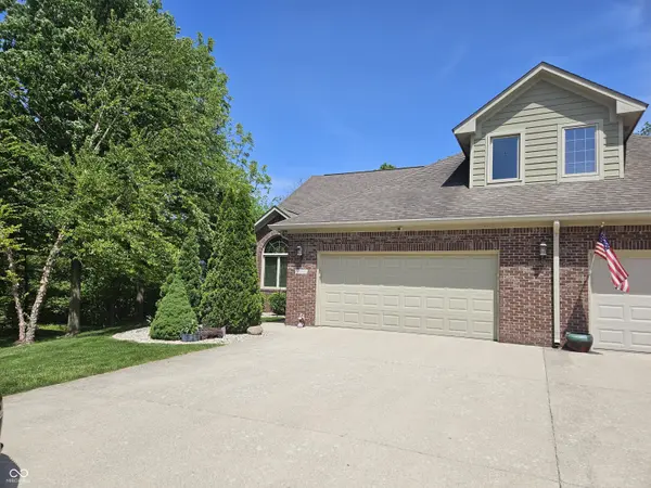 1755 Walnut TRCE, Greenfield, IN 46140