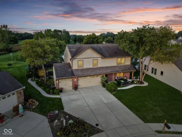 715 Shoreline CT, Franklin, IN 46131