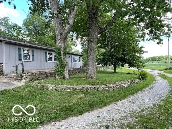 7694 E 500 N, Manilla, IN 46150
