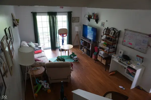 703 S Park Square DR, Bloomington, IN 47403